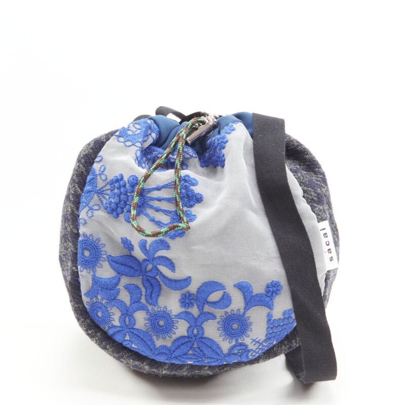 Sacai Transformable Bucket Bag - Detail 1