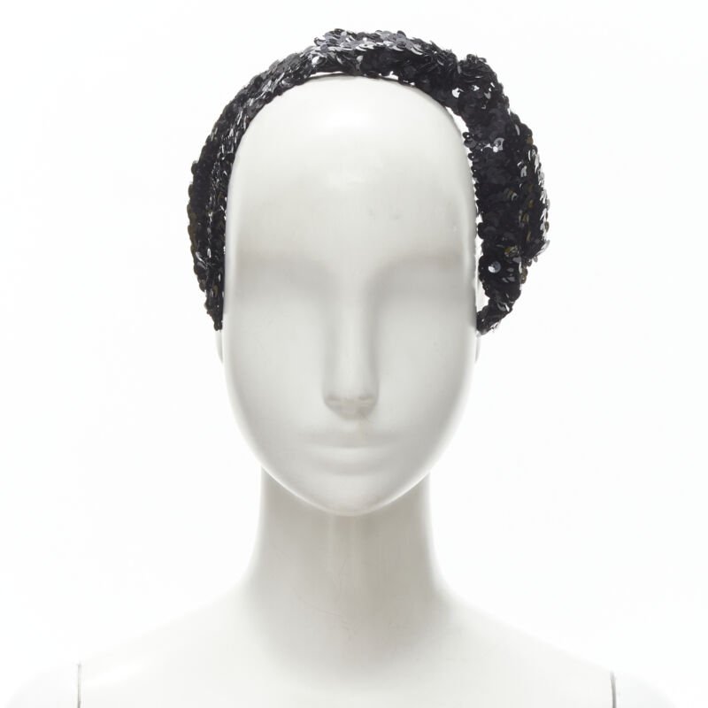 Unsigned / متعددة Feather Sequin Band - Detail 1