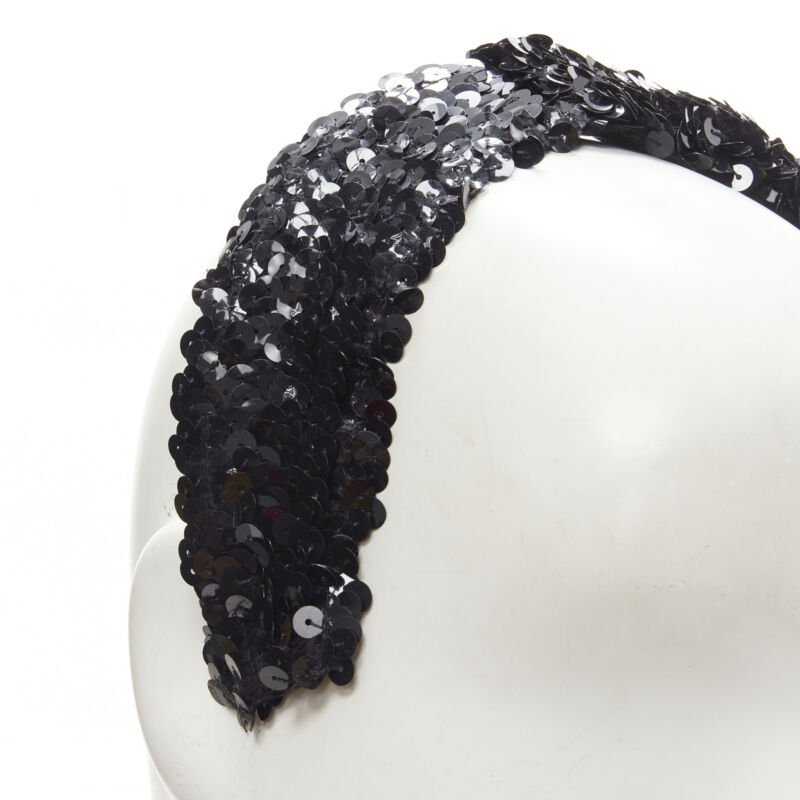 Unsigned / متعددة Feather Sequin Band - Image 12