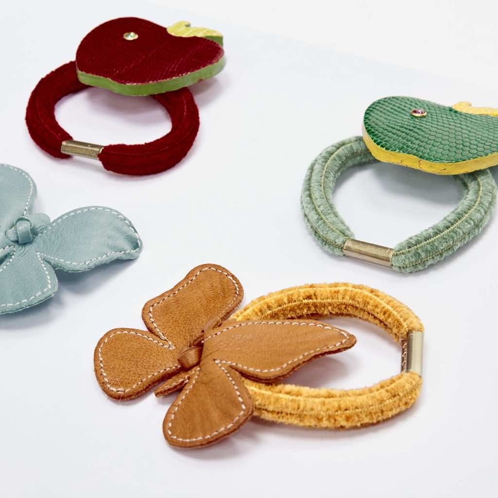 Unsigned / متعددة Apple Butterfly Tie - Back view