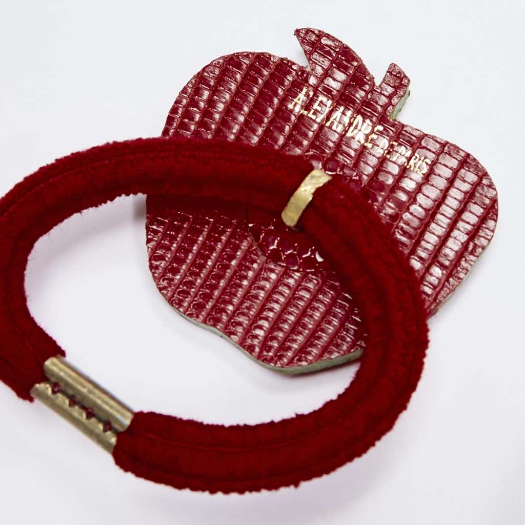 Unsigned / متعددة Apple Butterfly Tie - Detail 1