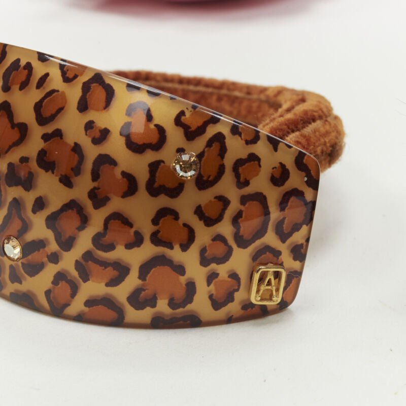 Unsigned / متعددة Rose Fur Hair Tie - Detail 2