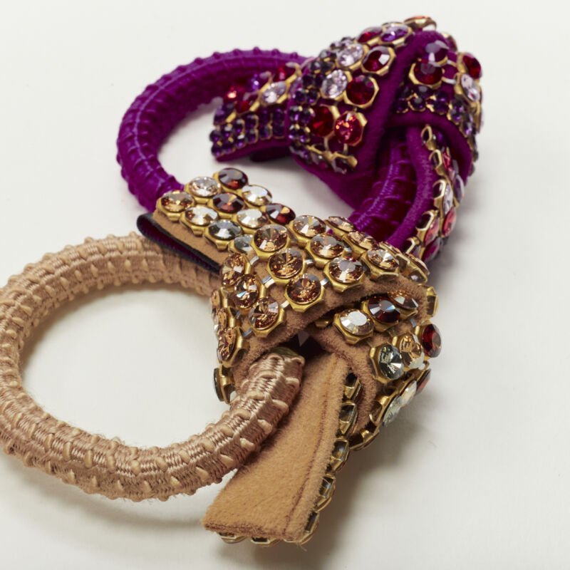 Unsigned / متعددة Rhinestone Knot Tie - Detail 2