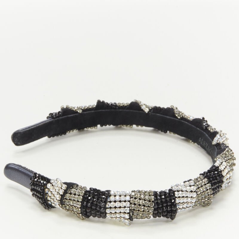 Unsigned / متعددة Crystal Black Headband - Image 6