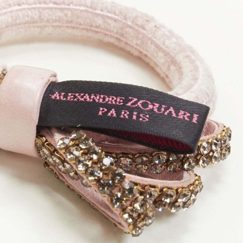 Unsigned / متعددة Crystal Rose Bow Tie - Detail 1