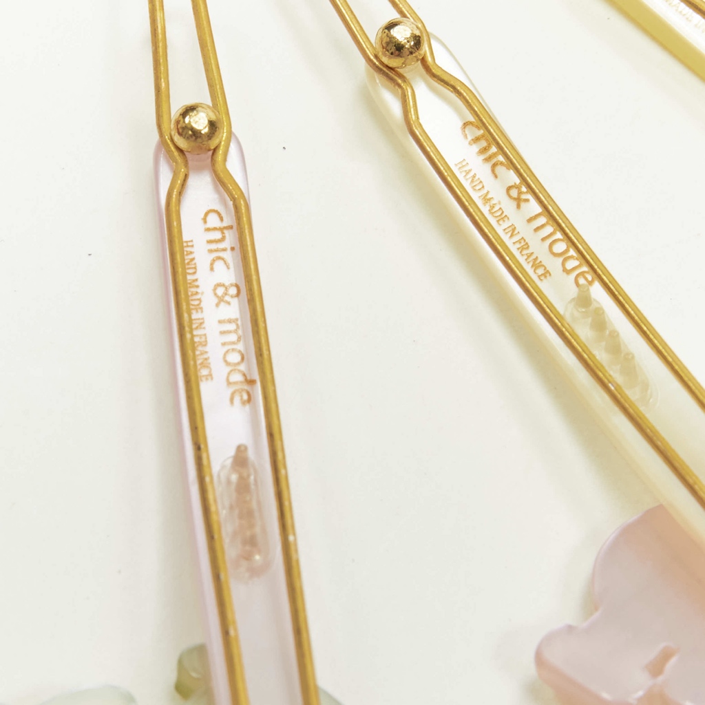 Unsigned / متعددة Horse Bangle Clip - Detail 1