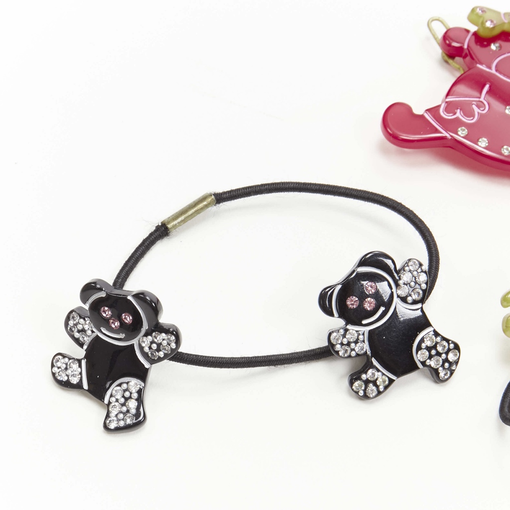 Unsigned / متعددة Teddy Hair Clips - Back view