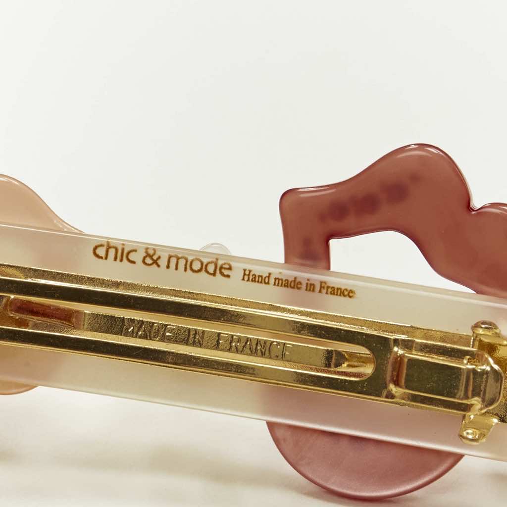 Unsigned / متعددة Lips Hair Clips - Side view