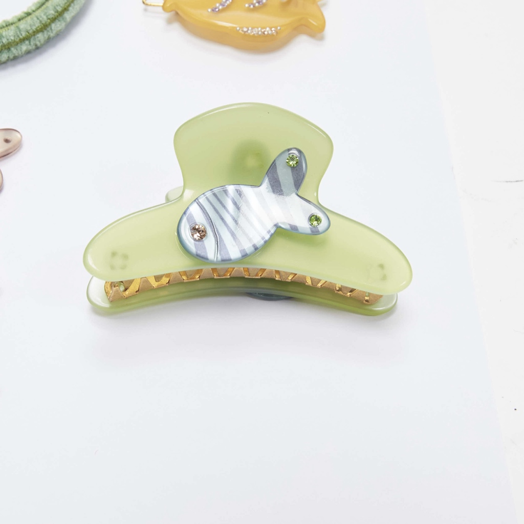 Unsigned / متعددة Fish Hair Clips - 4