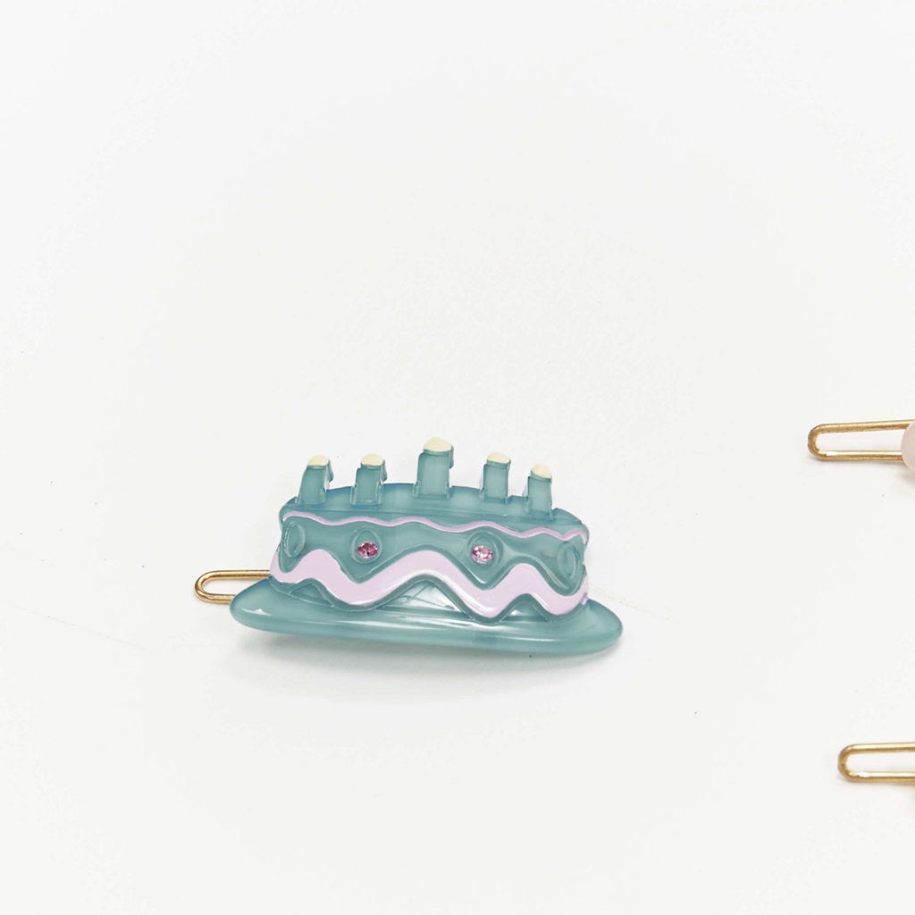 Unsigned / متعددة Cake Hair Clips - Back view