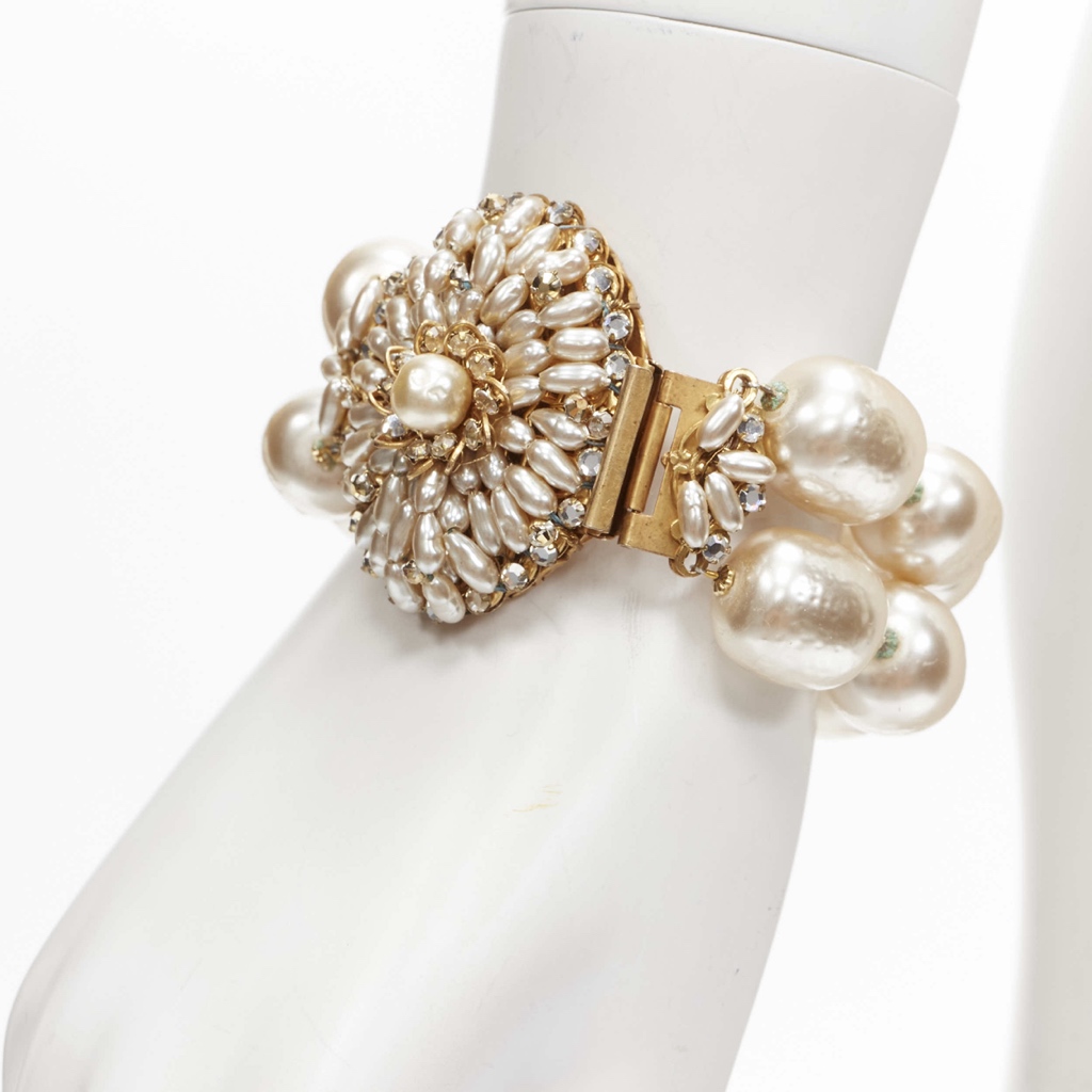 Unsigned / متعددة Baroque Faux Pearl Bracelet - Back view