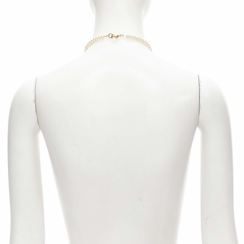 Unsigned / متعددة Hello Kitty Necklace - Side view