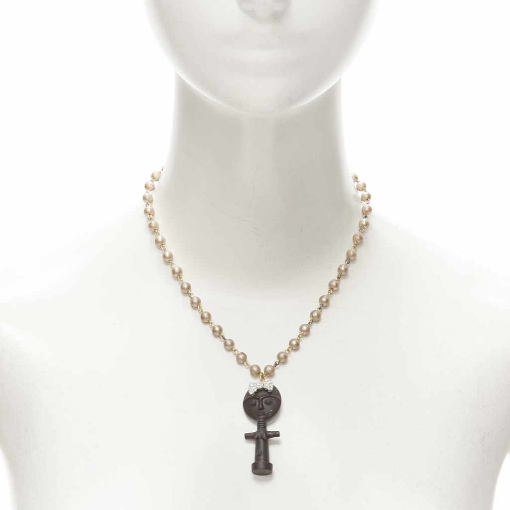 Unsigned / متعددة Statue Pearl Necklace