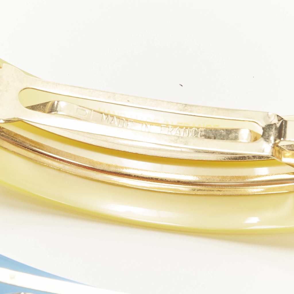 Unsigned / متعددة Color Block Clips - Side view