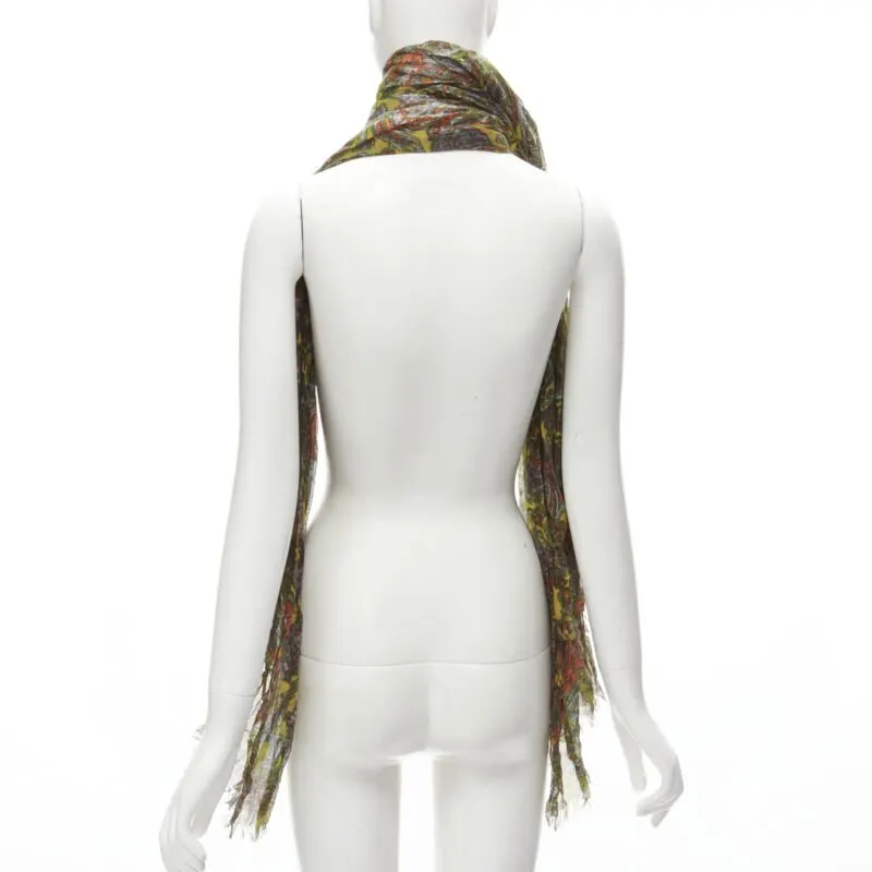Louis Vuitton Paisley Scarf Yellow Cashmere Never worn - Model View