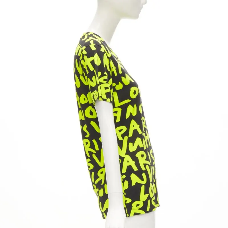 Louis Vuitton Graffiti Neon Tee Black Cotton Very good - Model View