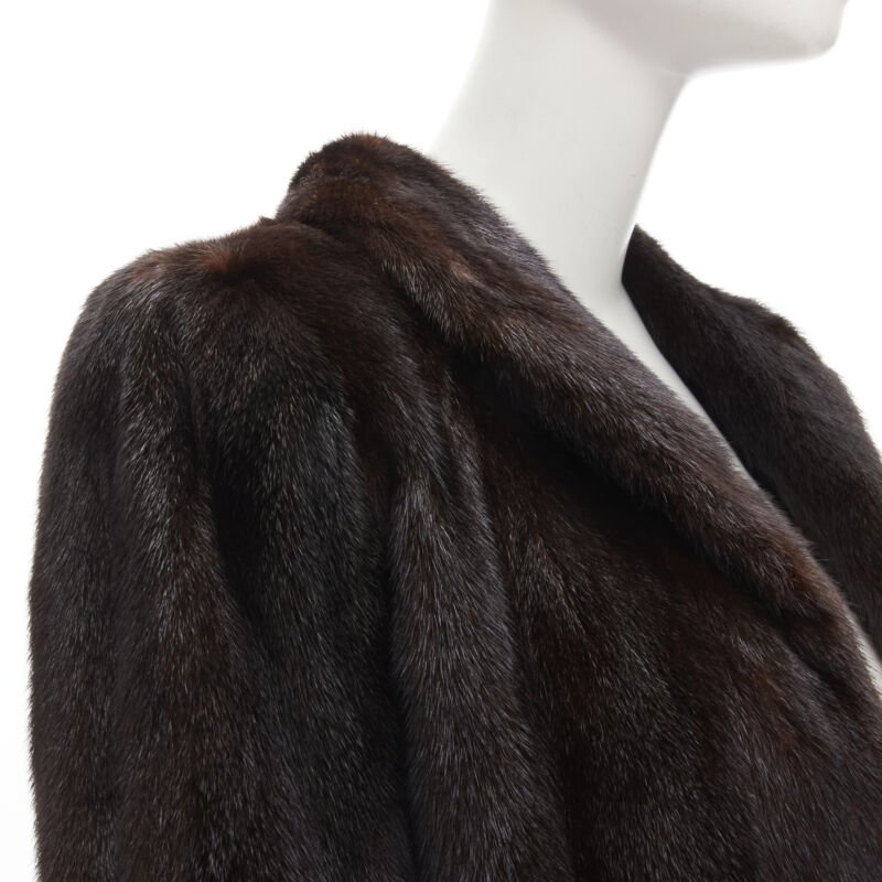 Unsigned / متعددة Colar Fur Short Coat - Detail 2
