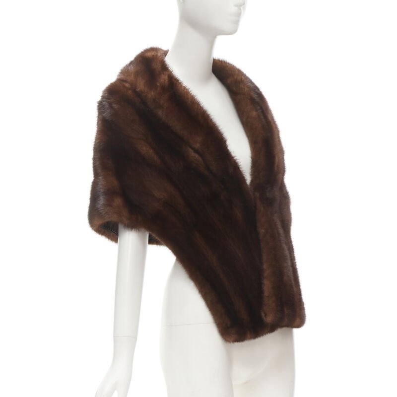 Unsigned / متعددة Brown Mink Fur Shawl - Back view