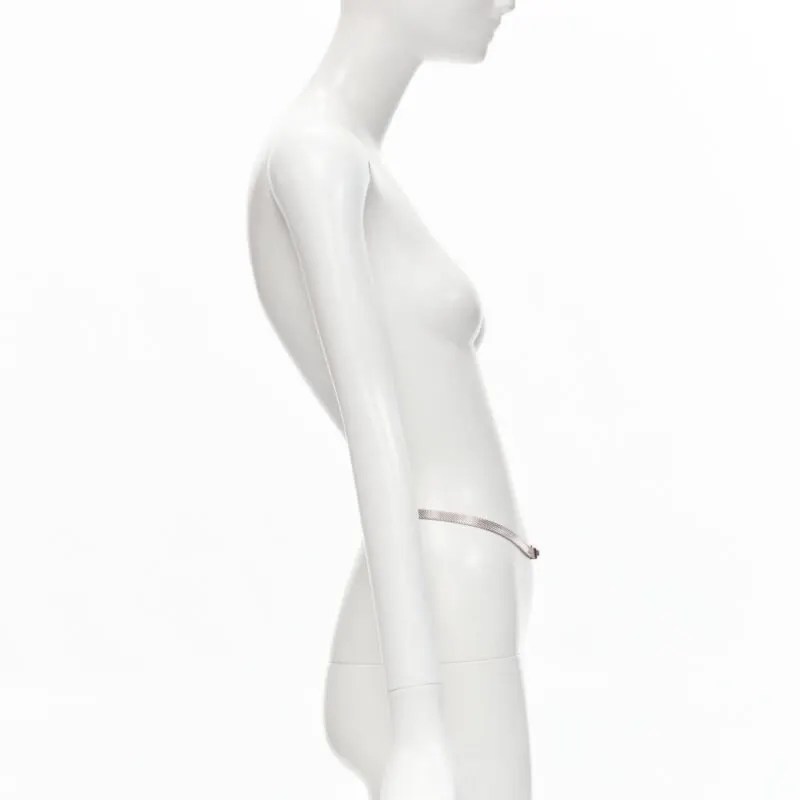 Gucci Chainmail skinny belt Silver Metal Fair - Model View