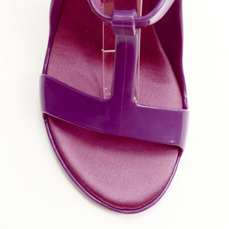Louis Vuitton Purple Rubber Wedge - Detail 1