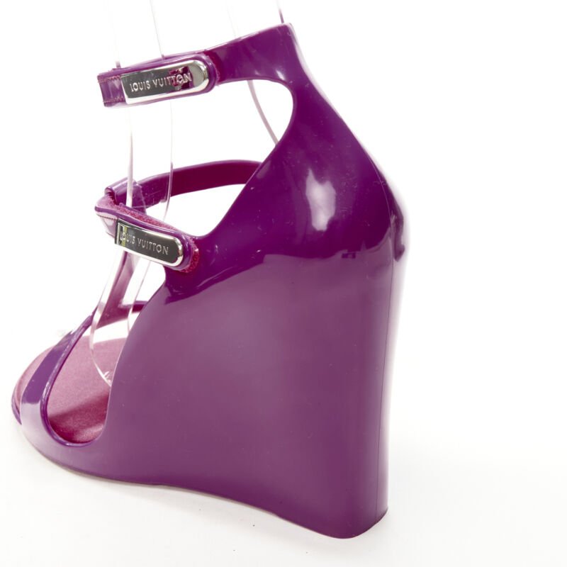 Louis Vuitton Purple Rubber Wedge - Detail 2