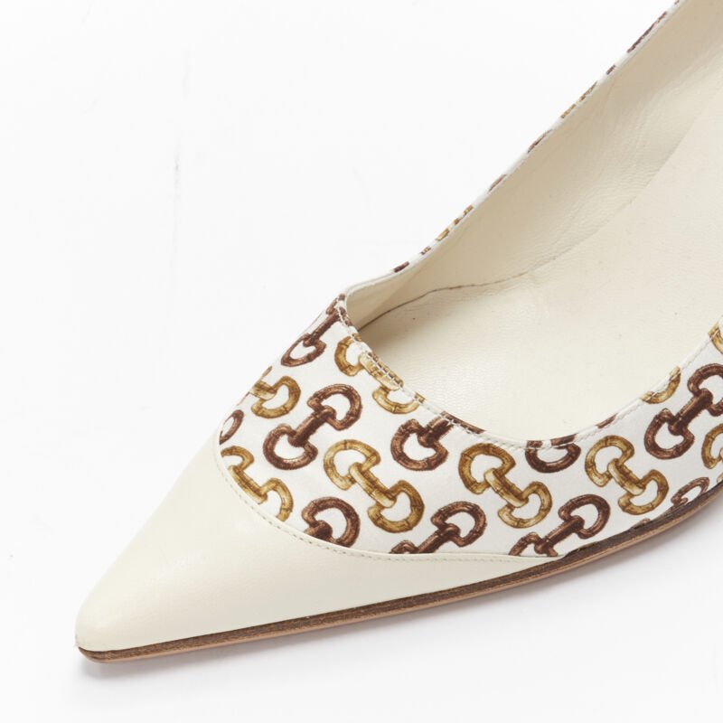 Gucci White Horsebit Pumps - Detail 2