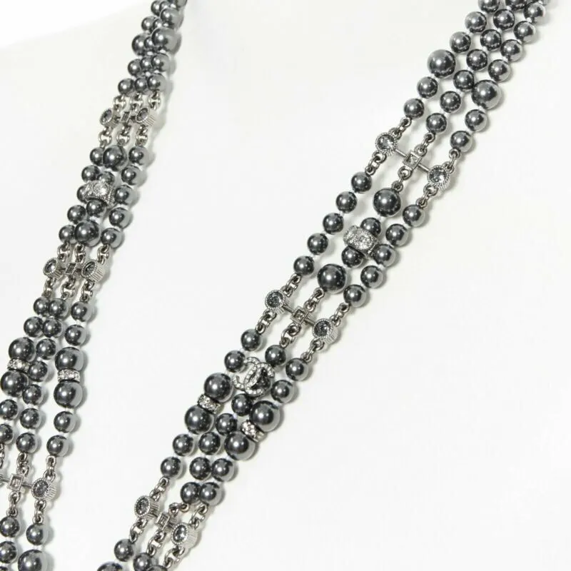 Chanel Triple Pearl Necklace Grey Metal Never worn - Inside View