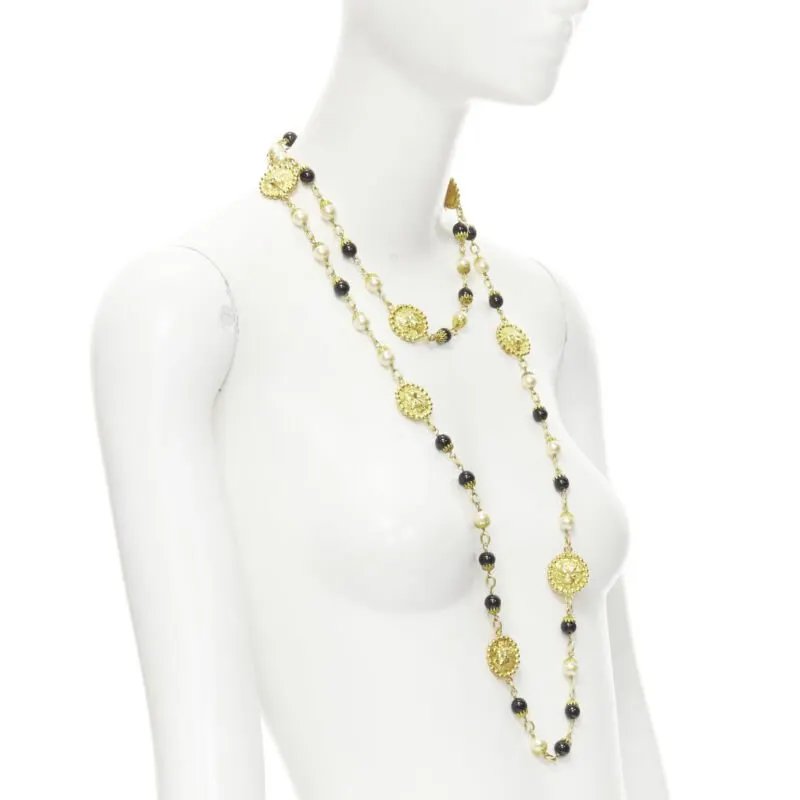 Chanel Lion Head Necklace Gold Metal Very good - Inside View