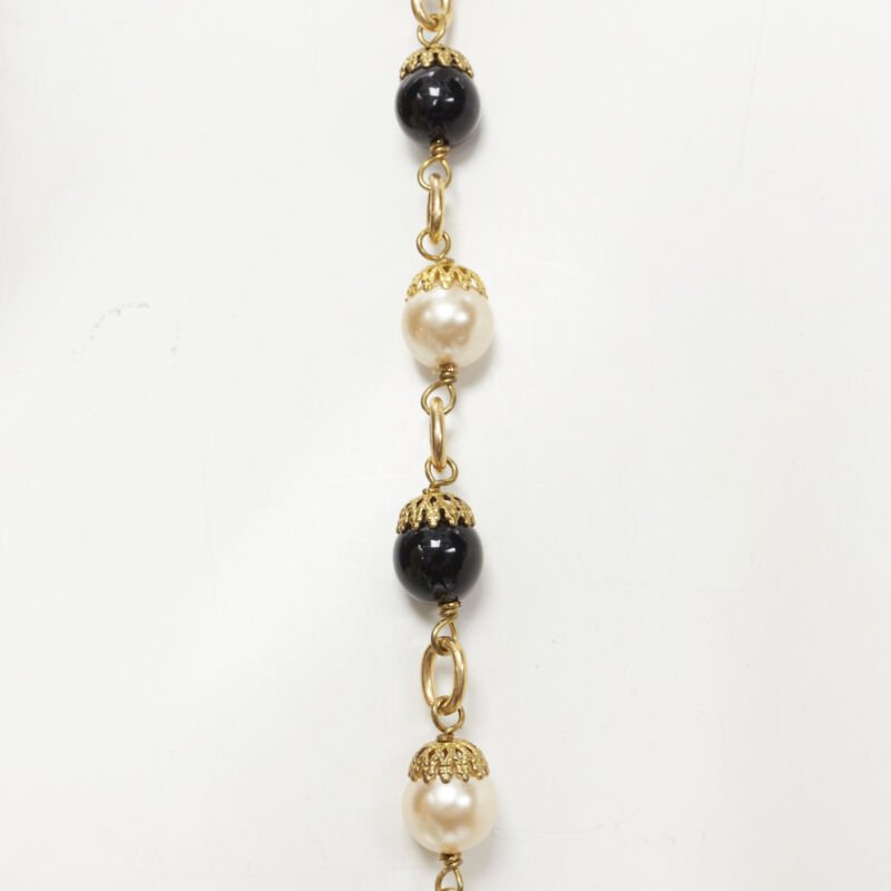 Chanel Lion Head Necklace - Detail 2