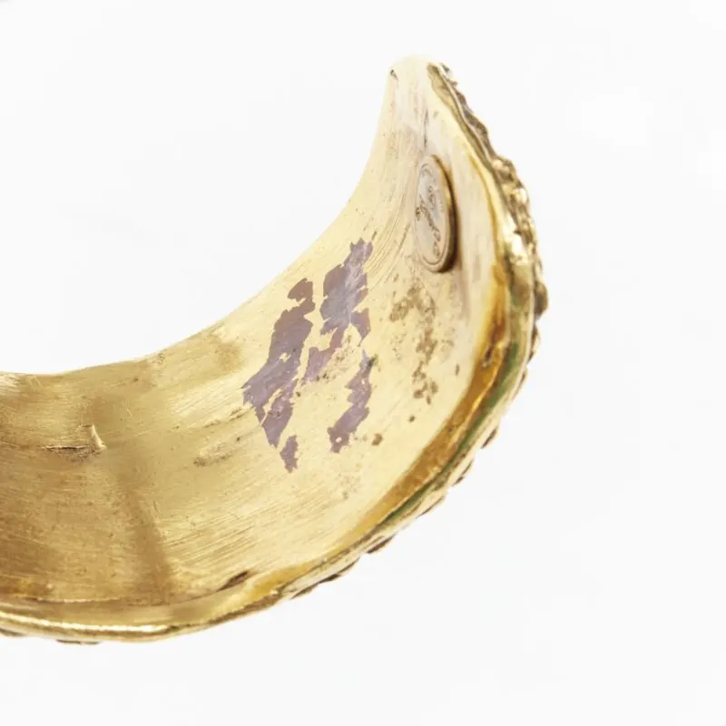 Chanel Etruscan Ornate Gold Cuff Gold Metal Very good - Model View