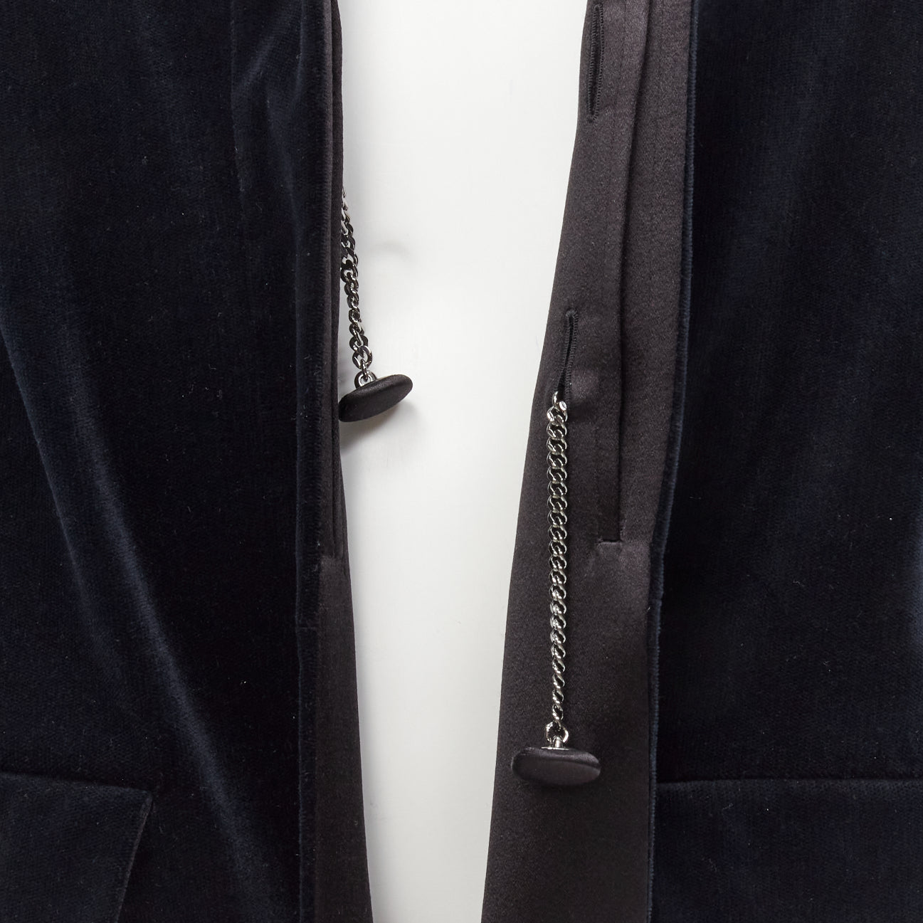 Chanel Velvet Tuxedo Blazer - Image 13