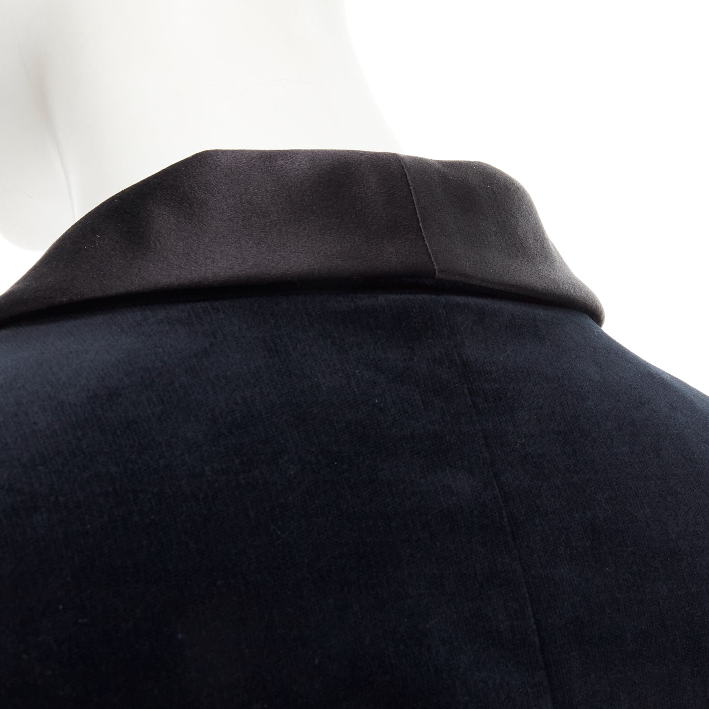 Chanel Velvet Tuxedo Blazer - Image 15