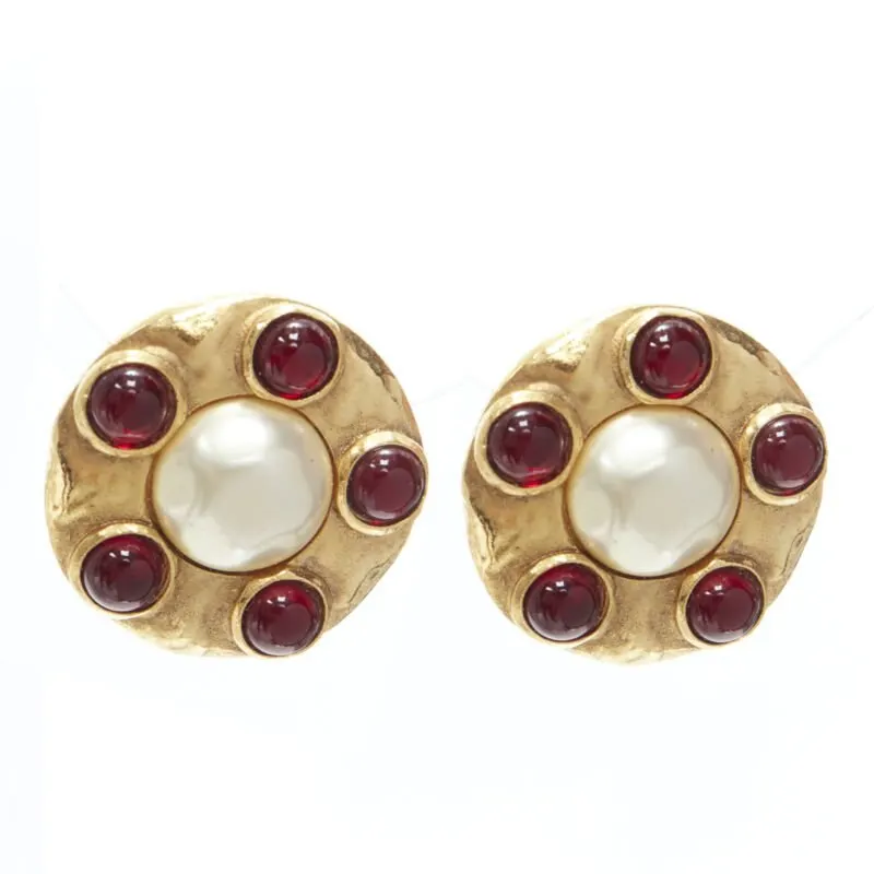Chanel Gripoix Pearl Earrings Gold Metal Very good - Front View