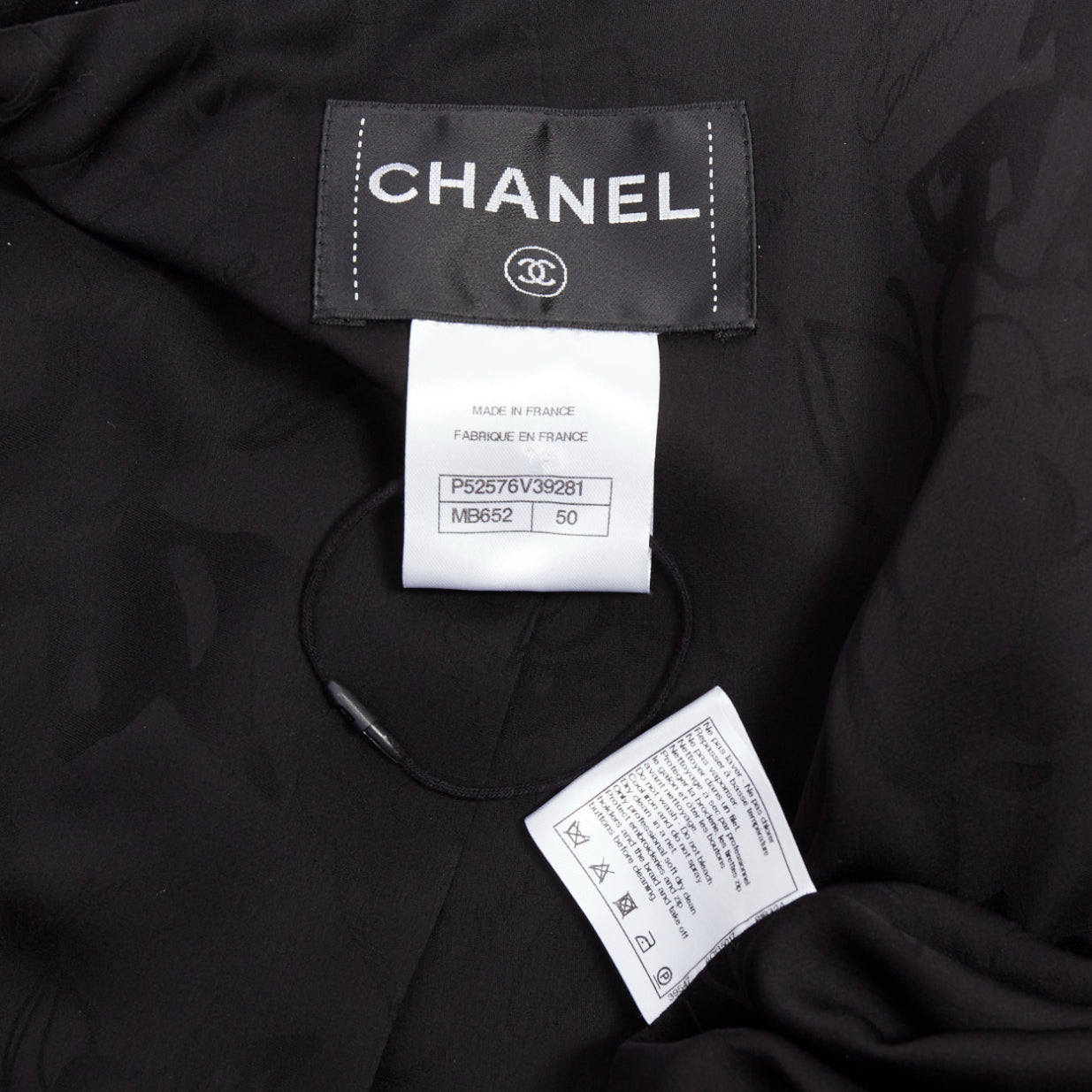 Chanel Quilted Trompe Jacket - Image 15