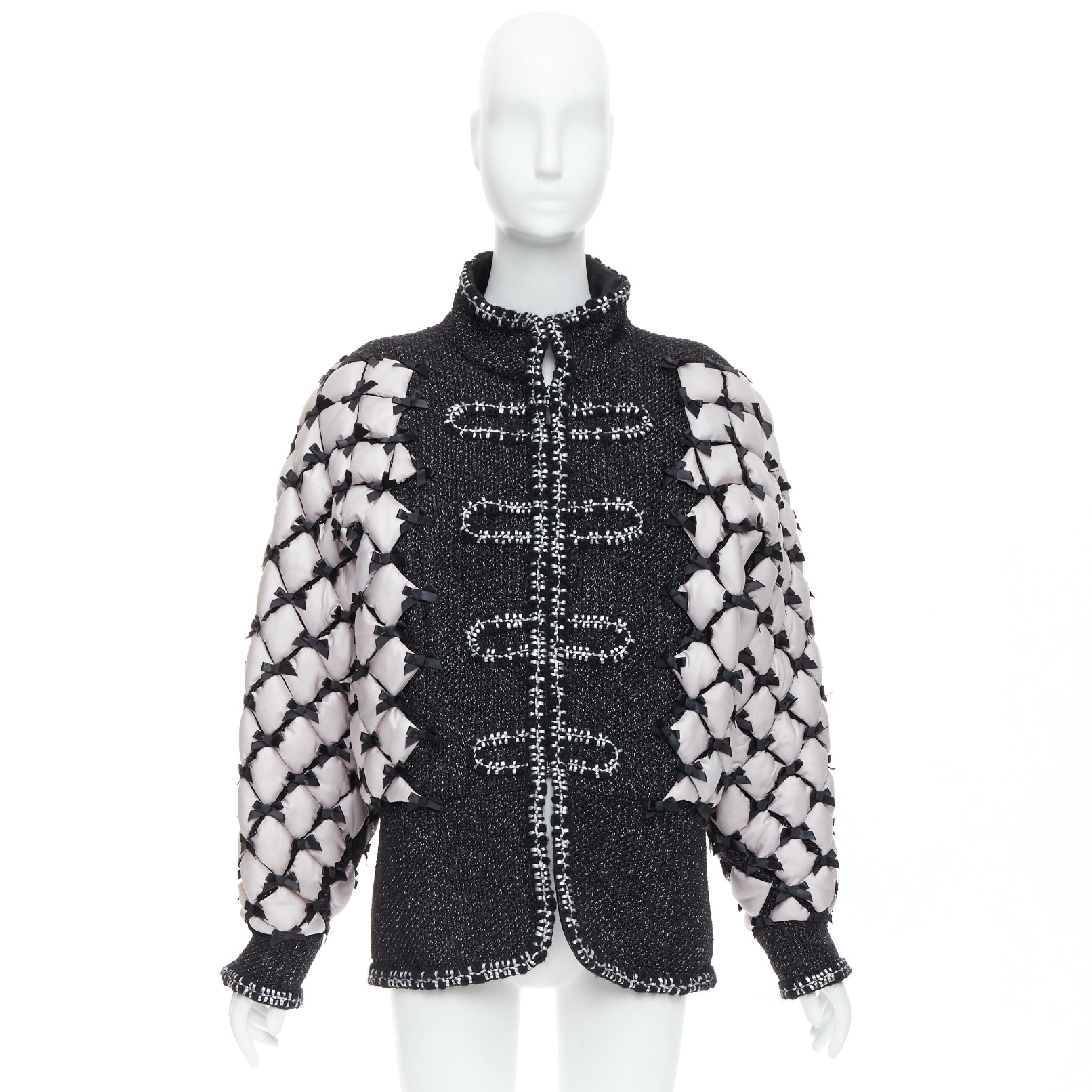 Chanel Quilted Trompe Jacket - Image 16