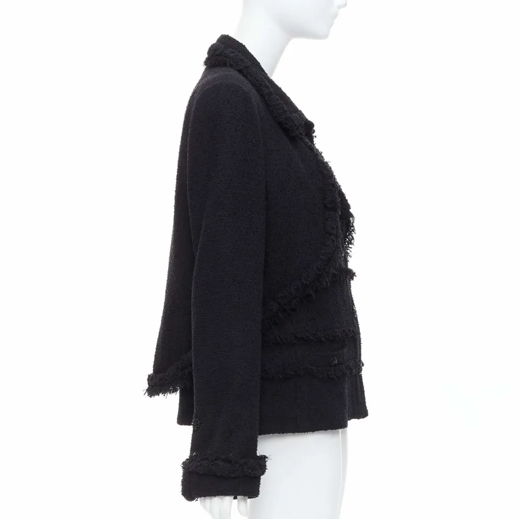 Chanel P33960V20596 Black Wool Very good - Box View
