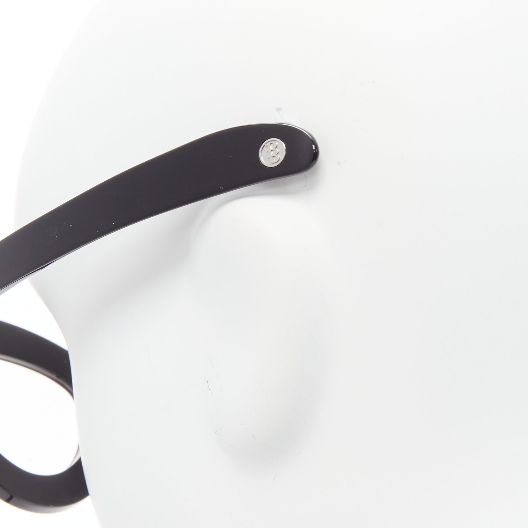 Gentle Monster Swarovski Cats Eye - Detail 1