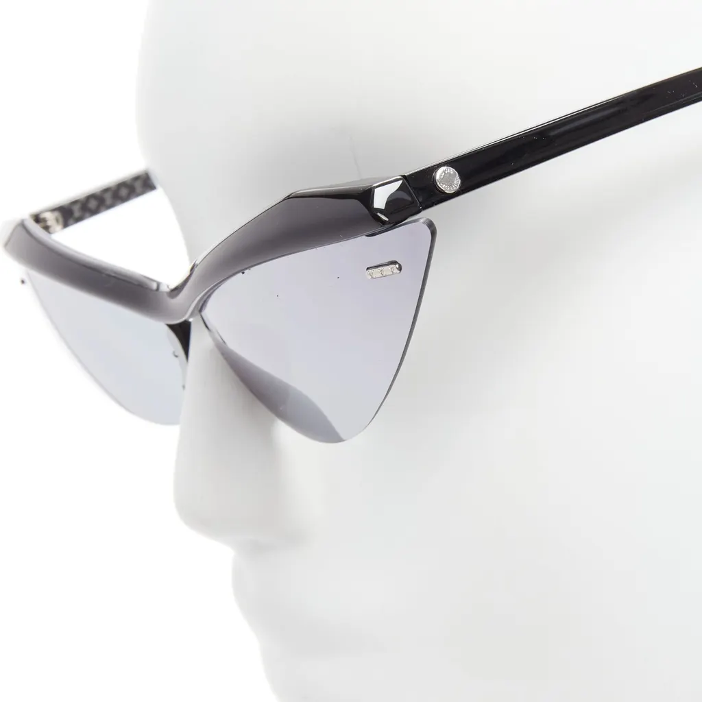 Louis Vuitton Z1011U Black Never worn - Back View