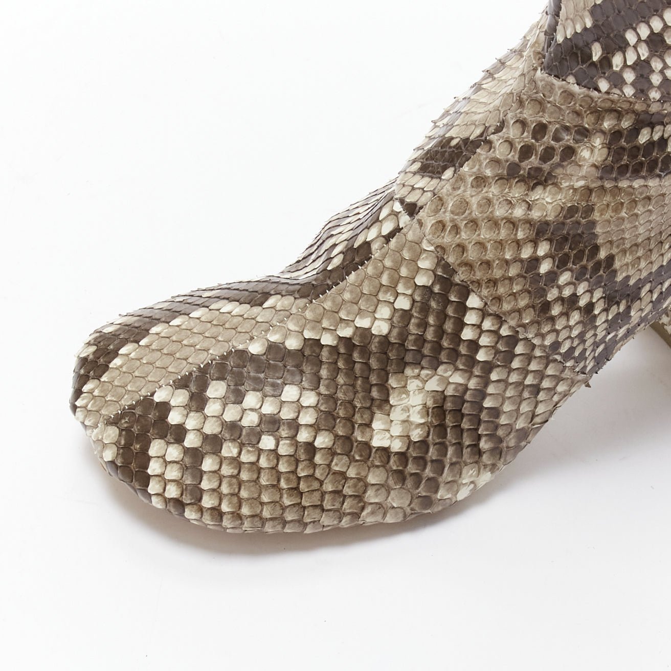 Junya Watanabe Scaled Leather Toe Boots - Detail 2