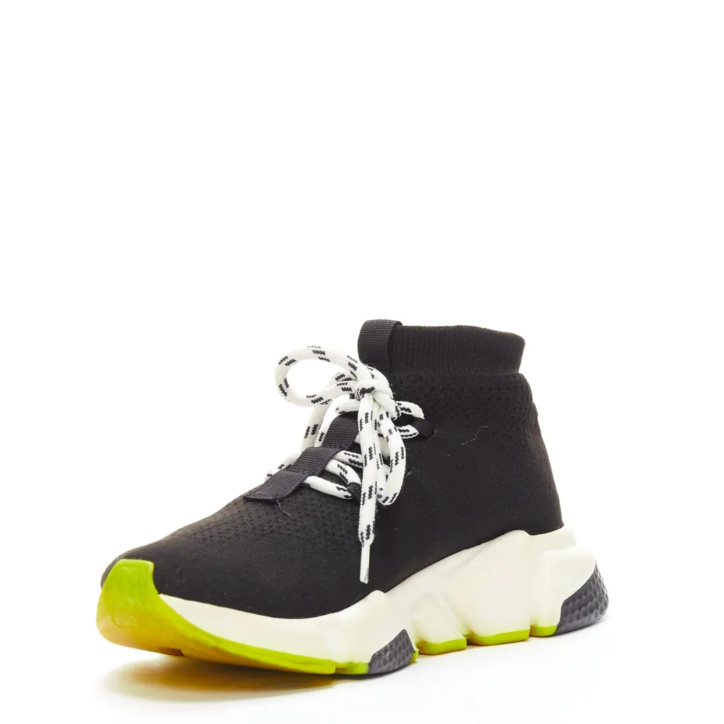 Balenciaga Speed Black Good - Model View