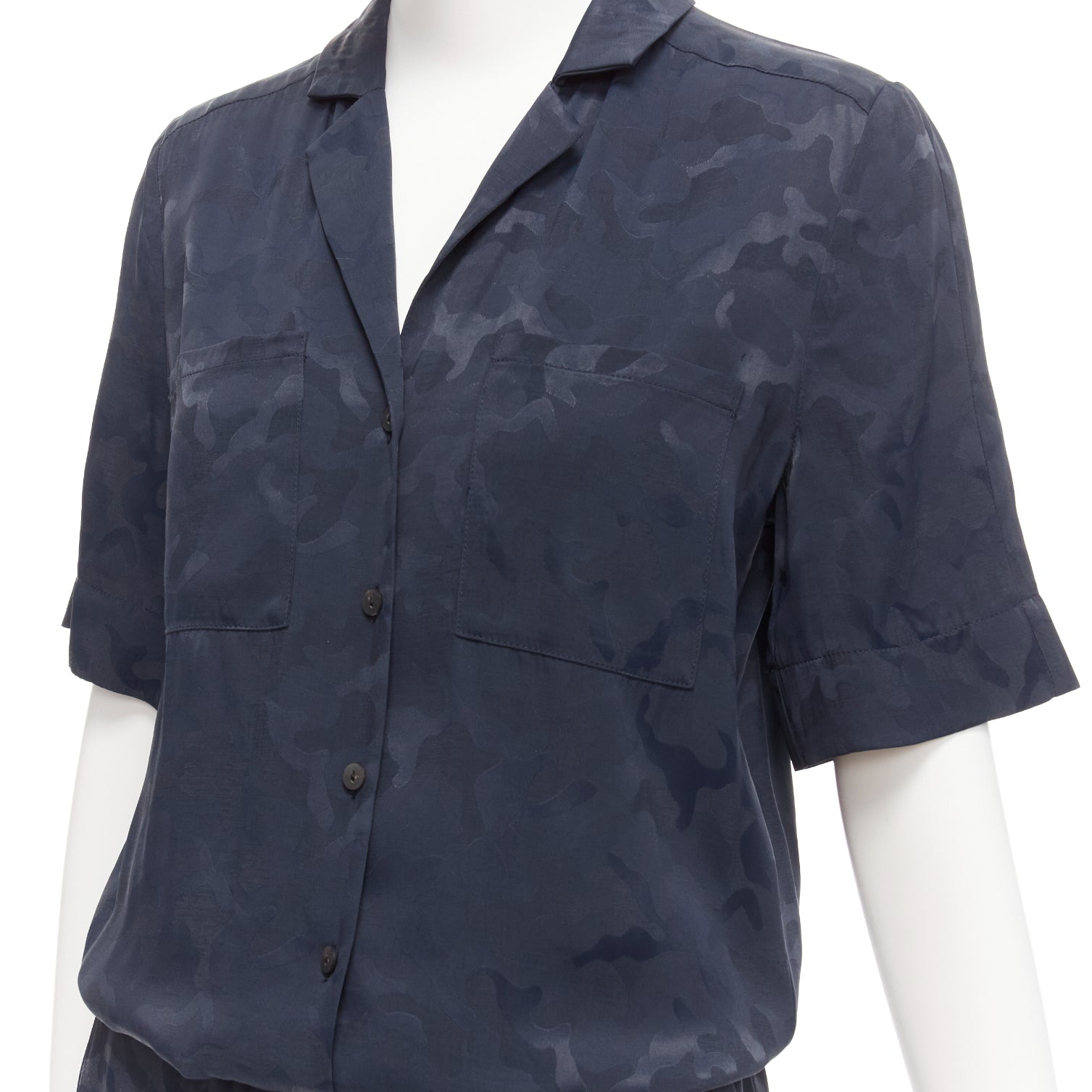 Cefinn Spencer - Back view