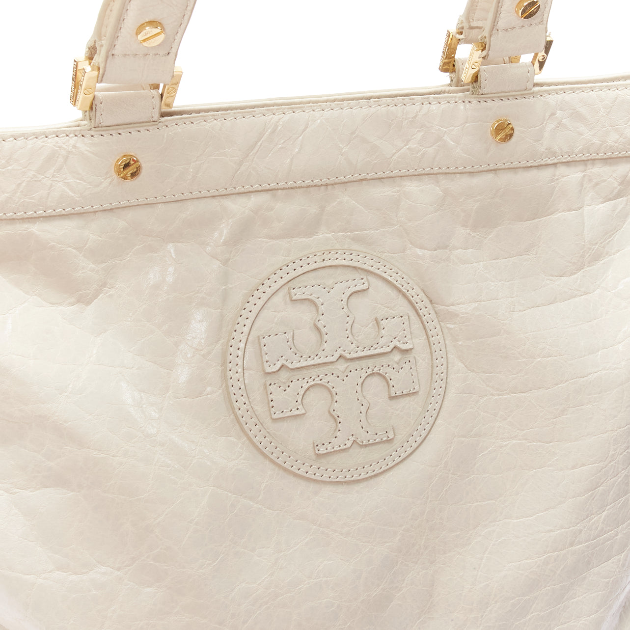 Tory Burch Oversized Zip Clutch - Detail 2