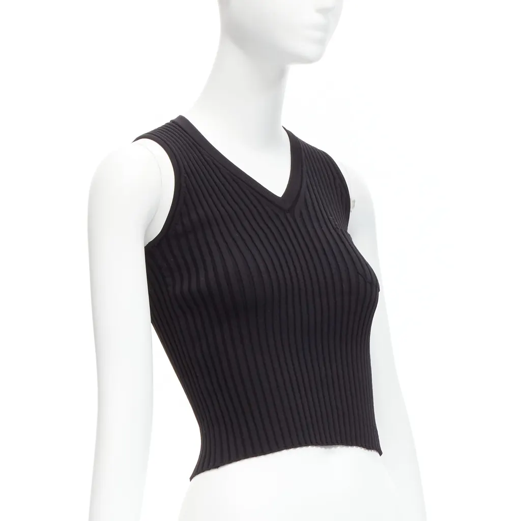 Chanel CC Logo Cropped Vest Black Polyamide Never worn - Inside View