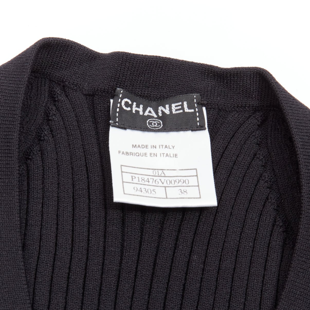 Chanel CC Logo Cropped Vest - Image 11