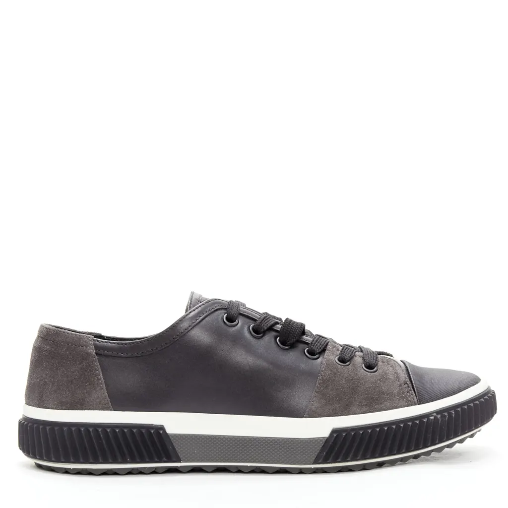 Prada Stratus Black Leather Very good - Front View
