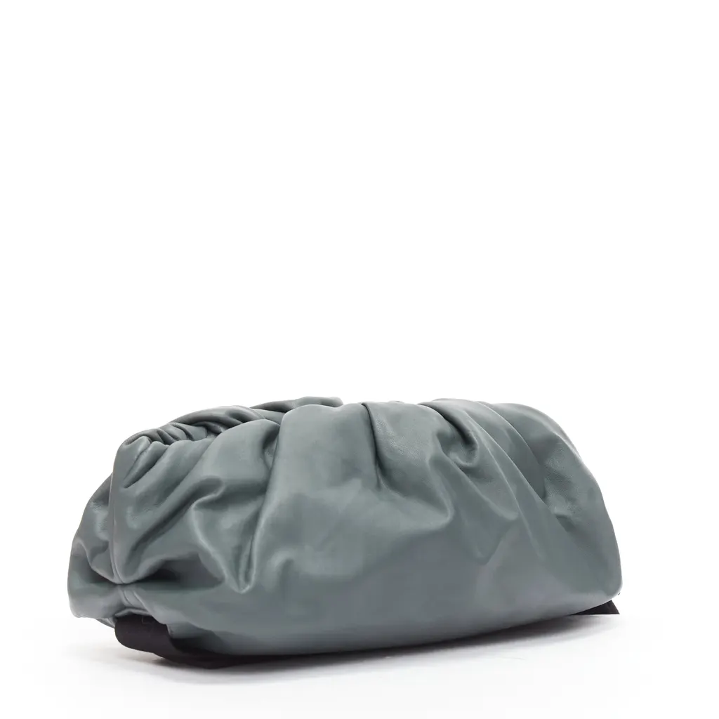 Bottega Veneta The Body Pouch Grey Leather Very good - Inside View