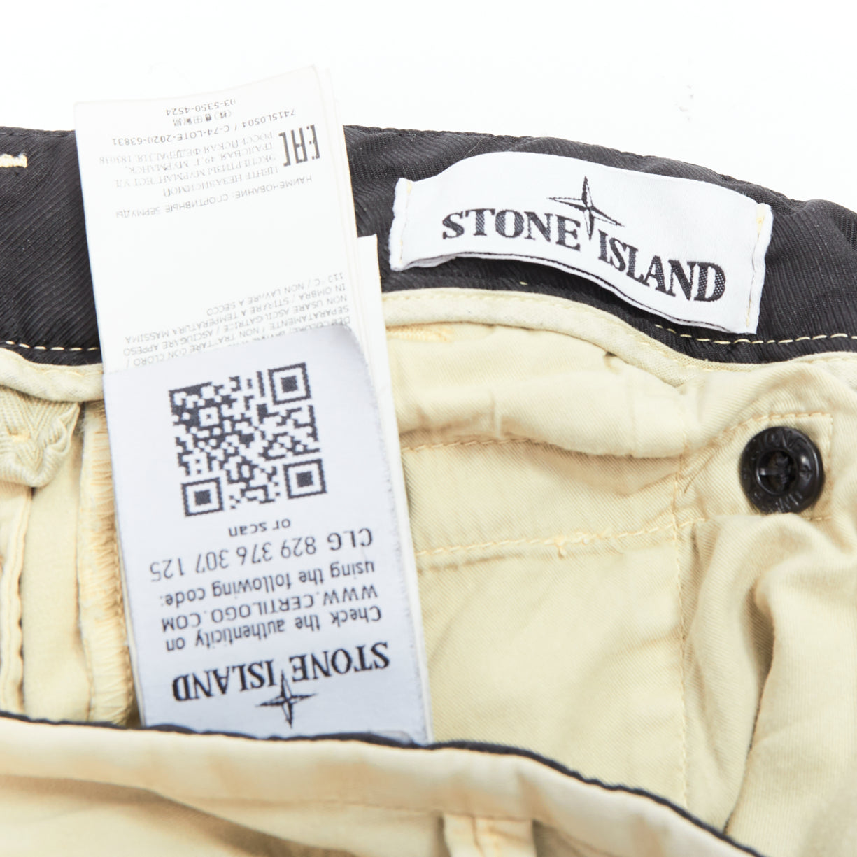 Stone Island Logo Patch Shorts - Image 10
