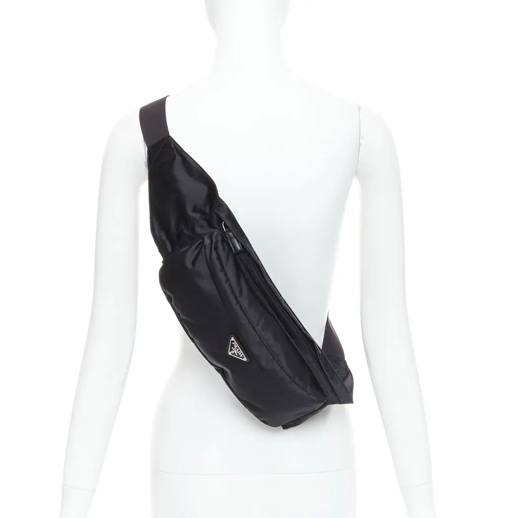 Prada Arrow Tassel Clutch Black Very good - Back View