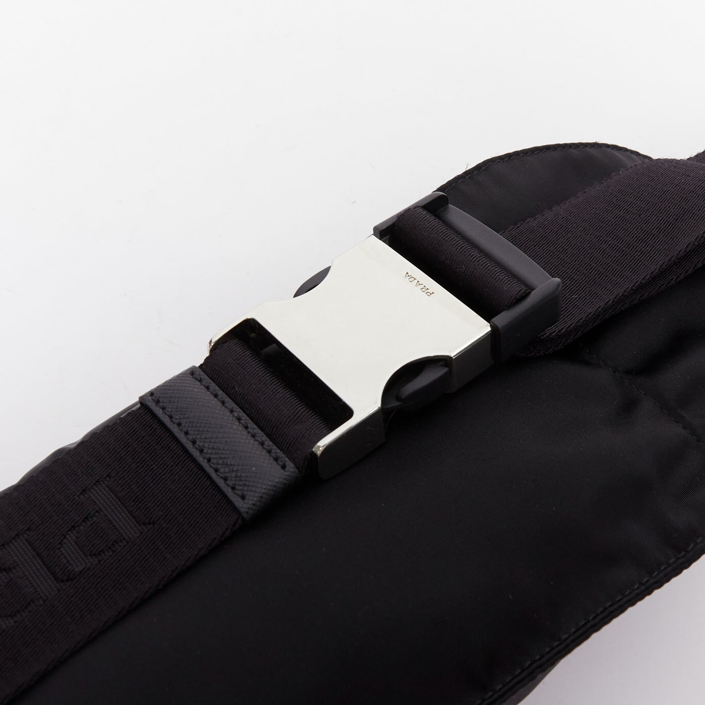 Prada Arrow Tassel Belt bag - Detail 2