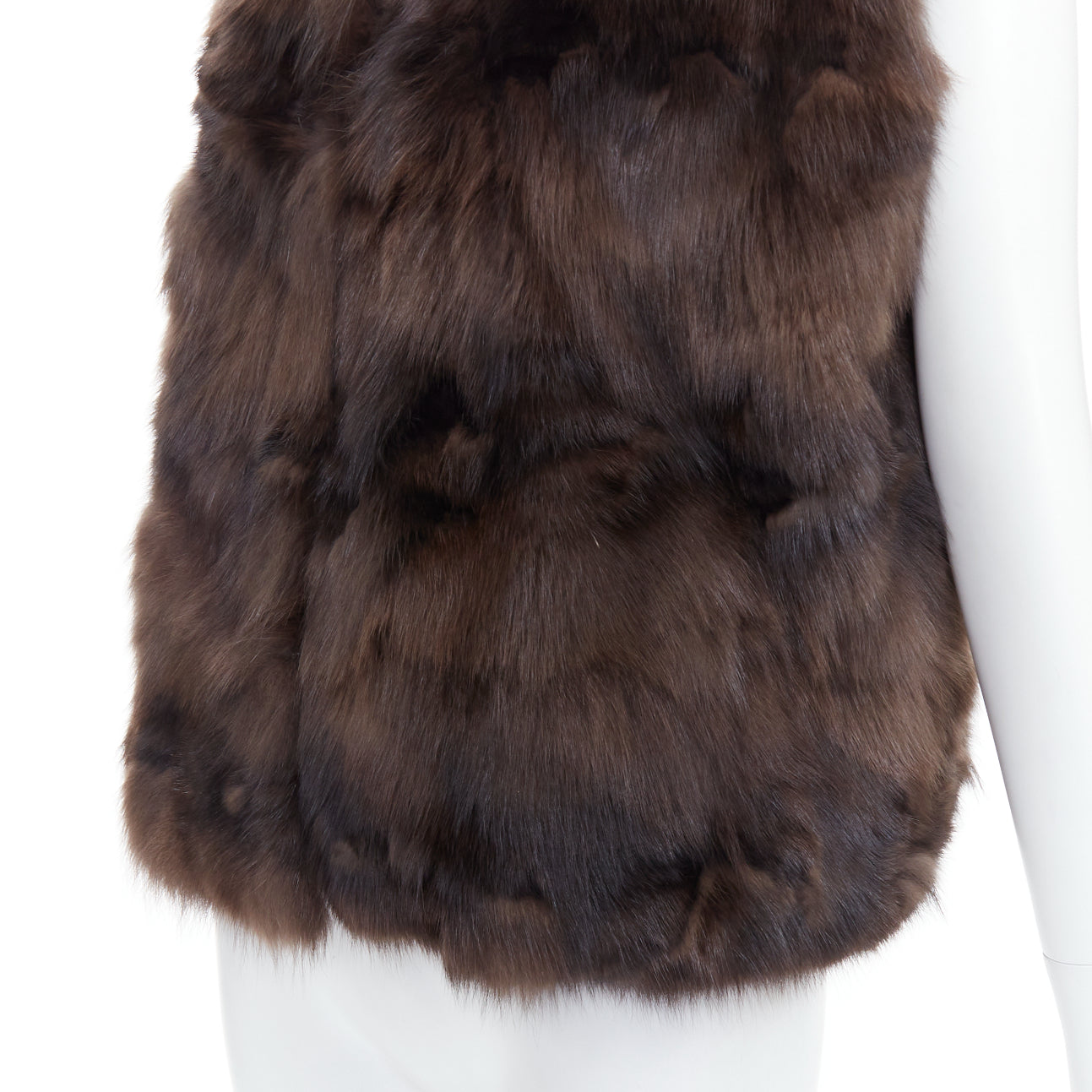 Unsigned / متعددة Brown Fur Vest Gilet - Image 10